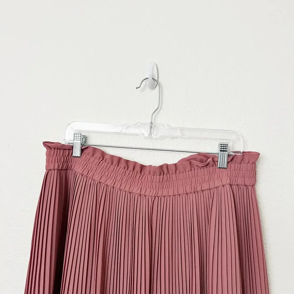 [Express] Dusty Rose Blush Pink Pleated Elastic Waist Flowy Shorts NWT Sz Large